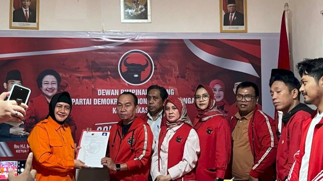Ratusan Simpatisan Antar Indira Daftar di PDI Perjuangan