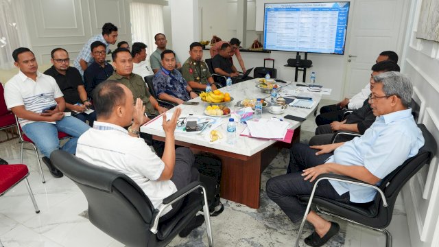 Penjabat Gubernur Sulsel, Prof Zudan Arif Fakrulloh, Gelar Rapat Terbatas Usai Pelantikan
