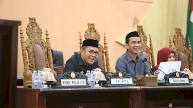 Danny Pomanto Dengarkan Pandangan Fraksi Terkait LKPJ APBD 2023 di Paripurna