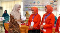 Ninuk Zudan Kunjungi Sekolah Lansia Ininnawa Binaan TP PKK Sulawesi Selatan