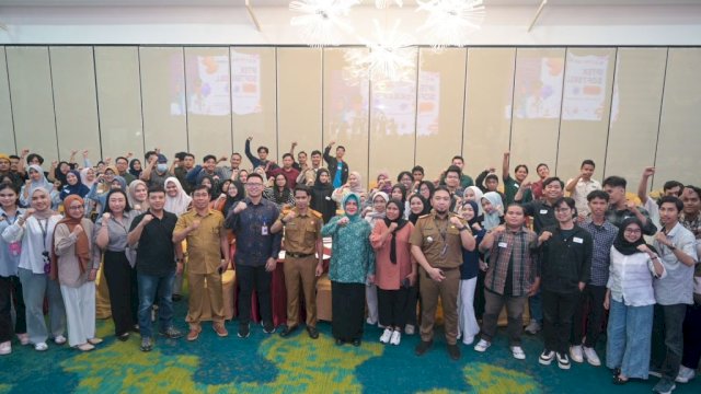 Ketua TP PKK Kota Makassar Buka Pelatihan Web Development untuk Pemuda