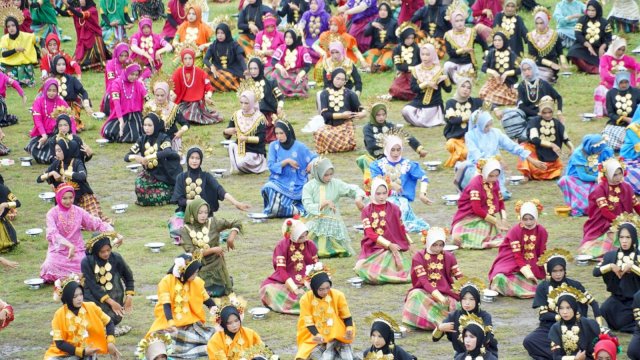 Pemda Bulukumba  Ikut Berperan Dalam Capaian Rekor MURI Jumlah Penari Paddupa Terbanyak di Dunia