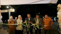 Bupati Andi Utta Buka Kuliner Pantai Merpati Secara Resmi