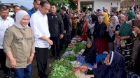 Presiden Jokowi Kunjungi Pasar Sentral Palakka di Bone, Tinjau Harga Bahan Pokok