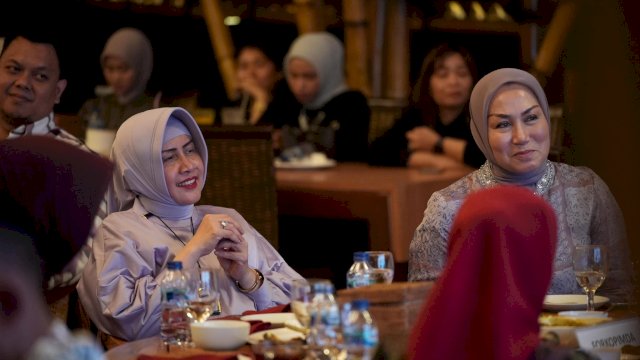 Indira Yusuf Ismail Sambut Kajari Baru dan Beri Penghargaan untuk Andi Sundari