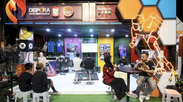 Dispora Ajak Pengunjung F8 Donasi Alat Olahraga untuk Anak-Anak Kurang Mampu