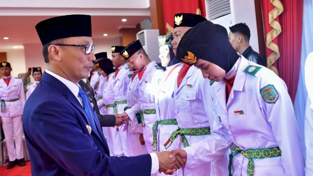 Pj Gubernur Sulsel Prof Zudan Pastikan Paskibraka Tetap Berhijab pada Upacara HUT RI