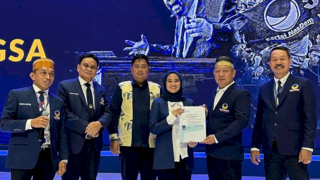 Nasdem Resmi Serahkan Rekomendasi B1 KWK Kepada Pasangan Ulfa-Mudassir Untuk Pilkada Barru