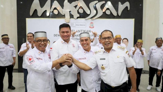 Danny Pomanto Resmi Kukuhkan Tim Pengembangan Program dan SIBAT PMI Kota Makassar Periode 2024-2029