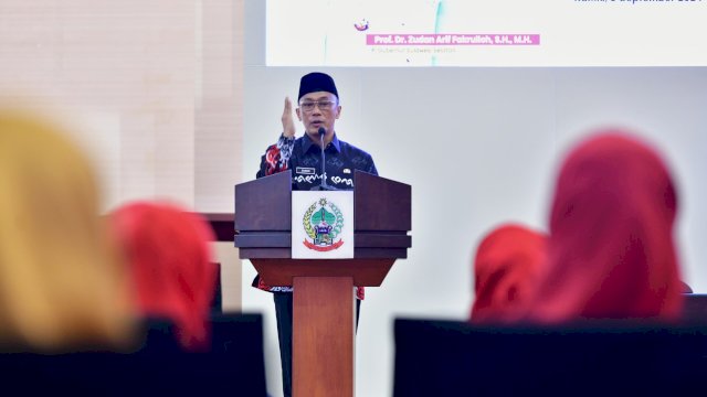 Sekda Jufri Rahman Bacakan Tanggapan Gubernur atas Ranperda APBD, Sembilan Fraksi DPRD Sulsel Sepakati
