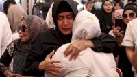 Ketua PKK Makassar Melayat Ke Rumah Duka Syahrial Syamsuri