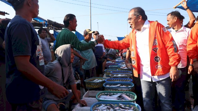 Di Hadapan Nelayan Danny Pomanto Siap Kembangkan Budidaya Telur Ikan untuk Kesejahteraan Nelayan