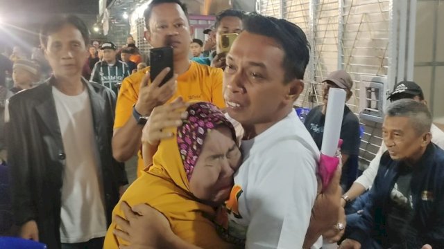 Kampanye SarKanaah di Empagae, Calon Bupati Syaharuddin Alrif Disambut Haru