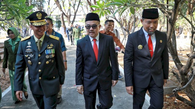 Pjs Wali Kota Makassar Andi Arwin Azis Hadiri Ziarah Nasional HUT ke-79 TNI