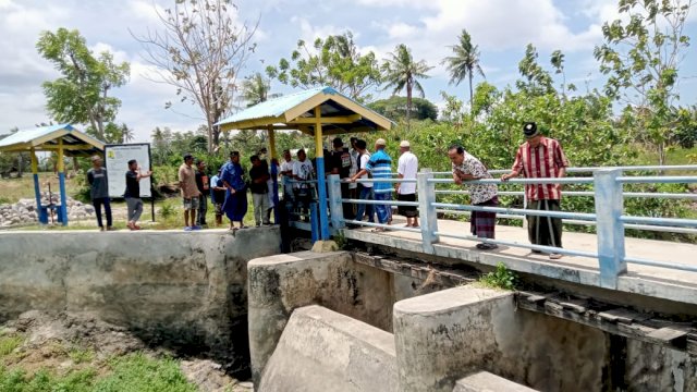 Warga Desa Takkalasi Keluhkan Kondisi Bendungan, SAR-KANAAH Berjanji Perbaiki Irigasi