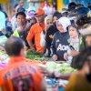 Blusukan di Pasar Bacan, Indira Yusuf Ismail Dapat Dukungan Penuh dari Pedagang