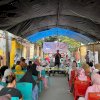 Dihadapan Warga Tamamaung, Andi Seto Asapa Gratis  Seragam Perlengkapan Sekolah