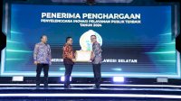 Pjs Wali Kota Makassar, Andi Arwin Azis Terima Penghargaan Upakarya Wanua Nugraha dari Kemendagri