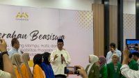 Amran Sulaiman Salurkan Beasiswa Rp2,2 Miliar untuk Anak Yatim Piatu