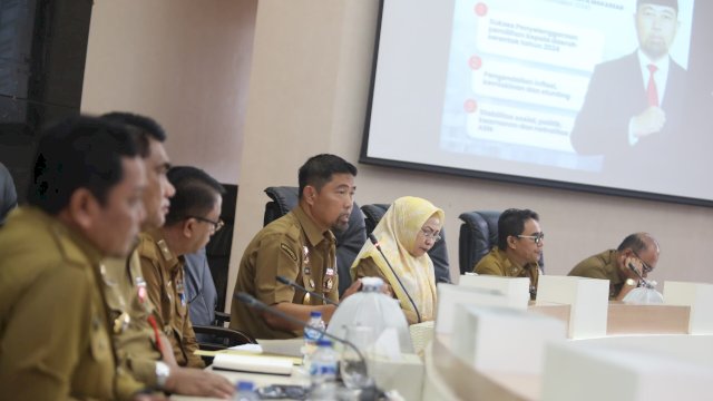 Pjs Wali Kota Makassar Tekankan Tiga Program Prioritas dalam Rakor Pemkot