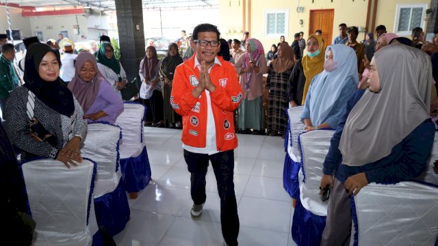 Azhar Arsyad Disambut Meriah di Kahu, Ratusan Warga Antusias Sambut Pasangan DIA
