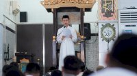 Daeng Tayang Serukan Bahaya Judi Online dalam Khotbah Jumat di Masjid Anshar