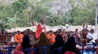 Antusias Warga Sidrap dalam Tradisi Mappadendang Bersama Cagub Sulsel, Danny Pomanto