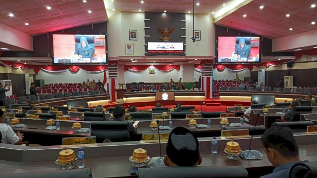 Paripurna Umumkan Nama Pimpinan DPRD dan Sembilan Ketua Fraksi