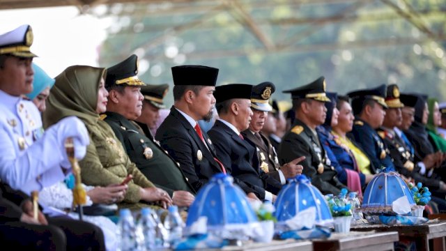 Pjs Wali Kota Makassar Arwin Azis Hadiri Upacara HUT TNI ke-79 di Karebosi
