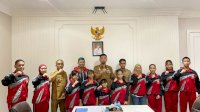 Pjs Wali Kota Makassar Lepas Tim Taekwondo Balaikota untuk Berlaga di Kejuaraan Nasional KBPP Polri Jatim Cup