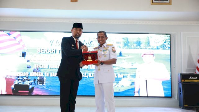 Pjs Wali Kota Makassar Hadiri Sertijab Komandan Lantamal VI, Perkuat Sinergi dengan TNI AL