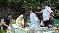 Rezki Mulfiati Lutfi Ziarah ke Makam Ibunda, Mohon Restu Menjelang Pilwalkot Makassar