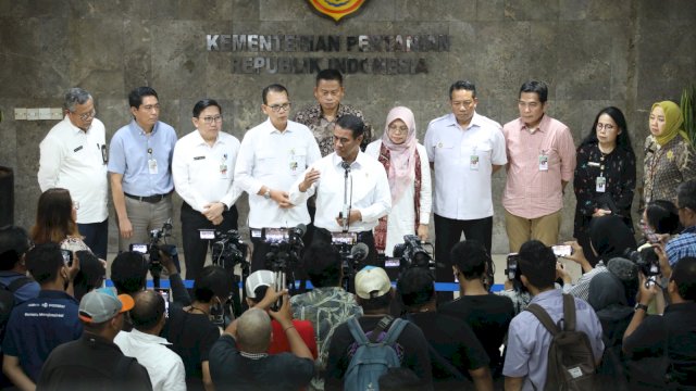 Mentan Non aktifkan 11 Pejabat, dan Blacklist 4 Perusahaan