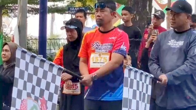 Pjs Wali Kota dan Kapolrestabes Makassar Lepas Ajang Kareba 10K