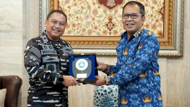 Danny Pomanto Sambut Hangat Danlantamal VI Makassar yang Baru, Brigjen TNI Dr. Wahyudi