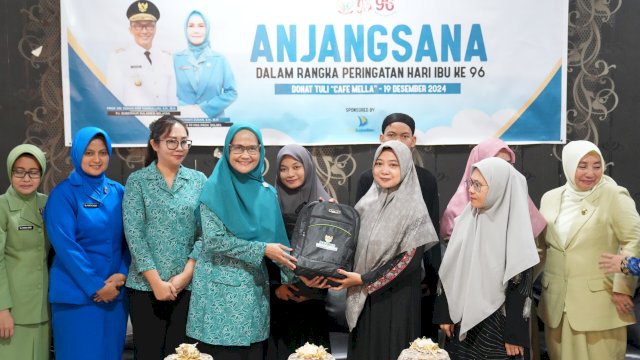 Ninuk Zudan Kunjungi Donat Tuli “Cafe Mella”, Apresiasi dan Dukung Penyandang Tuna Rungu