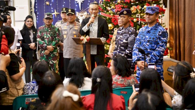 Pj Gubernur Sulsel dan Forkopimda Pantau Misa Natal di Makassar, Sampaikan Pesan Damai dan Toleransi