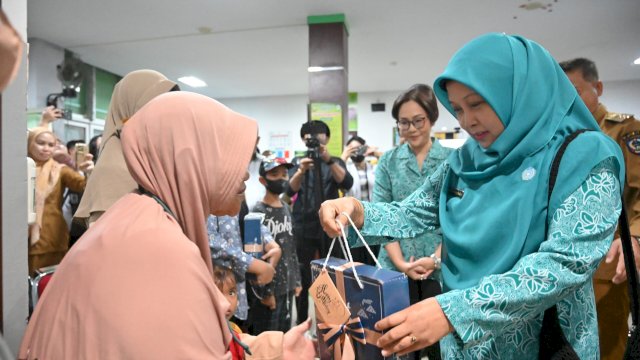 Pemprov Sulsel Berikan Bantuan Hibah dan Logistik Bencana di HUT ke-65 Takalar