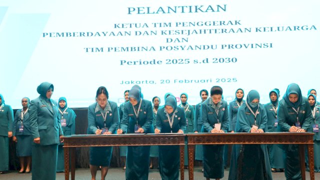 Naoemi Octarina Resmi Dilantik sebagai Ketua PKK dan Ketua Tim Pembina Posyandu Sulsel