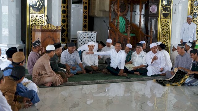Bupati Sidrap Serap Aspirasi Warga dalam Dialog Santai di Masjid Raya Pangkajene
