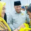 Nurdin Halid Bersama Bupati Barru Bagikan 1.000 Paket Sembako untuk Warga