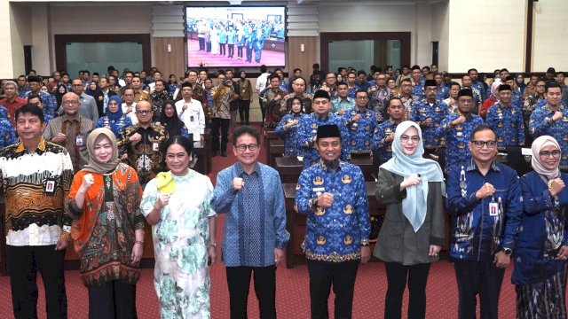 Moh. Muchlasin Resmi Dikukuhkan sebagai Kepala OJK Sulselbar, TPAKD Fokus Percepat Inklusi Keuangan