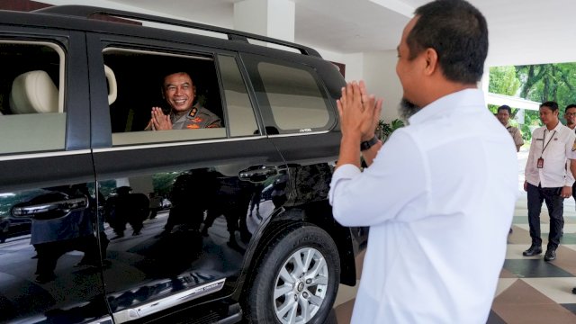 Irjen Pol Yudhiawan Pamit dari Jabatan Kapolda Sulsel, Gubernur Andi Sudirman Sulaiman Beri Penghormatan