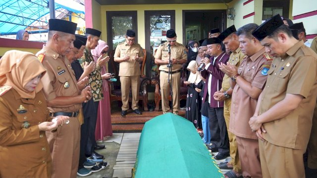 Bupati Andi Utta Pimpin Upacara Pelepasan Jenazah Kasatpol PP Bulukumba