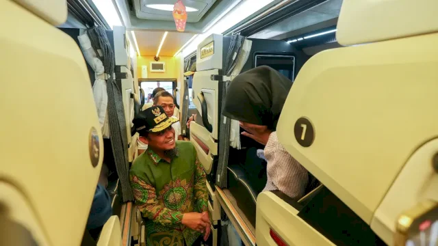 Gubernur Sulsel Lepas Rombongan Mudik Gratis, Ingatkan Pemudik untuk Utamakan Keselamatan