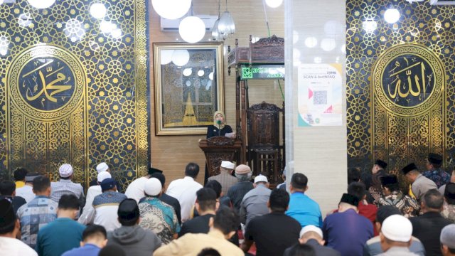 Wakil Wali Kota Makassar Safari Ramadan di Masjid Amirul Mu&rsquo;minin