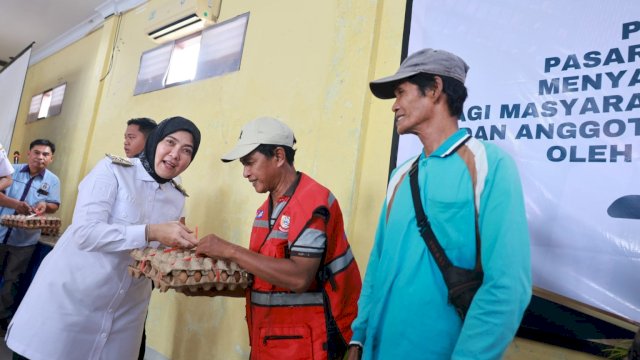 Wakil Wali Kota Makassar Hadiri Penyaluran Paket Pasar Murah di Gereja Toraja Jemaat Sudiang