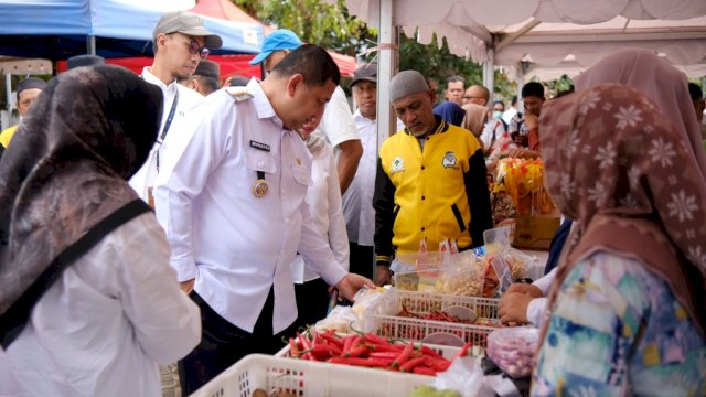 Wali Kota Makassar Tinjau Gerakan Pangan Murah, Pastikan Harga Stabil Jelang Idul Fitri