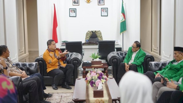 Wali Kota Makassar dan Pimpinan UMI Bahas Penguatan Pendidikan dan Ekonomi Syariah