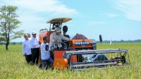 Prabowo Puji Kinerja Mentan Amran: “Setiap Dicari, Selalu Ada di Sawah”